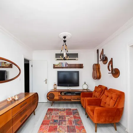 Chic House With Shared Pool Near Sea In Yalikavak *