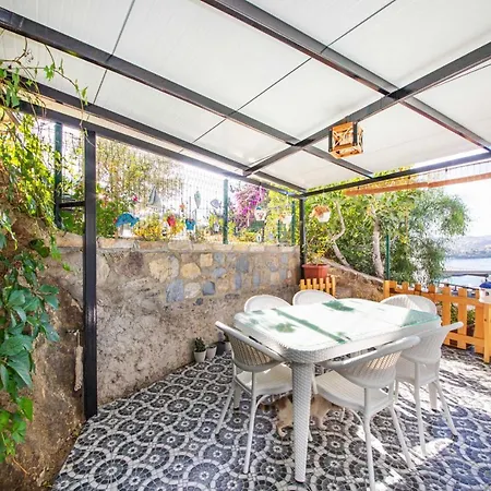 Chic House With Shared Pool Near Sea In Yalikavak Gundogan (Bodrum)